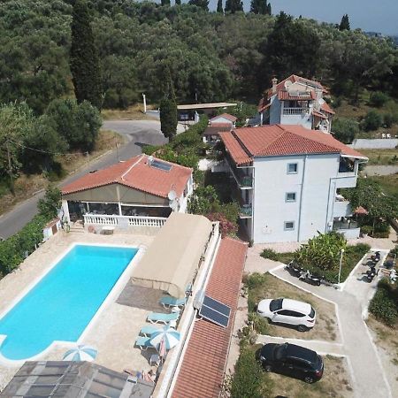 Charming Apartment In Mpenitses With Shared Pool Exterior photo